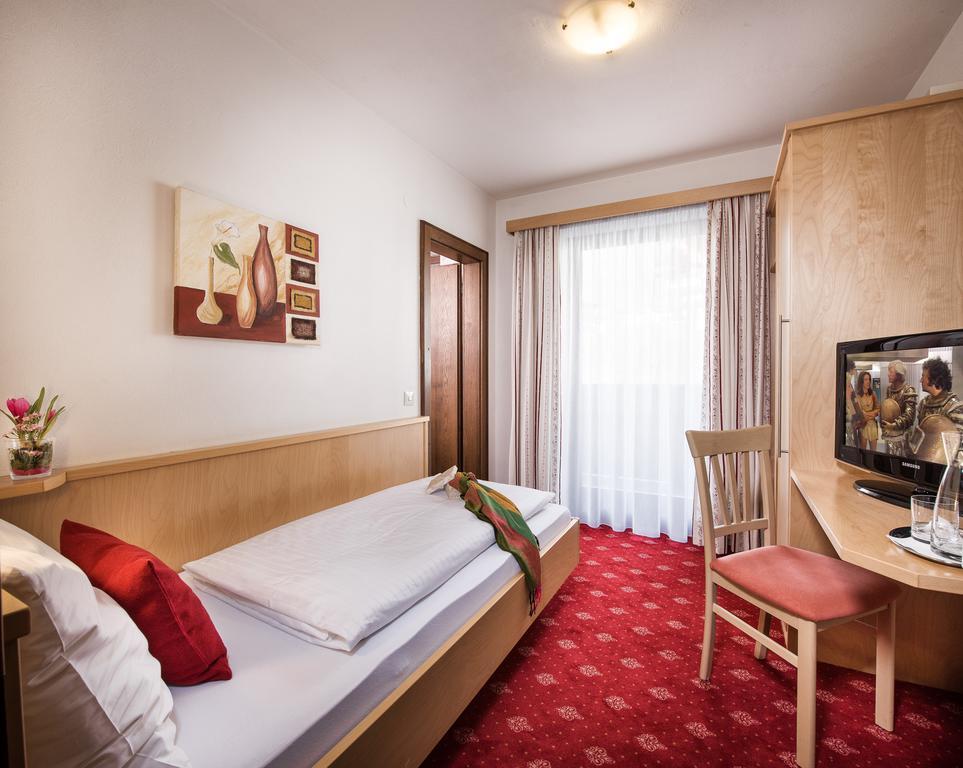 Pension Haus Am Dorfplatz Flachau Cameră foto